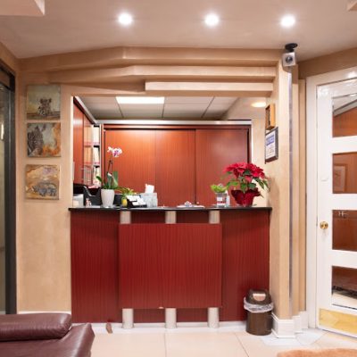 Front desk - Contemporary & Esthetic Dentistry